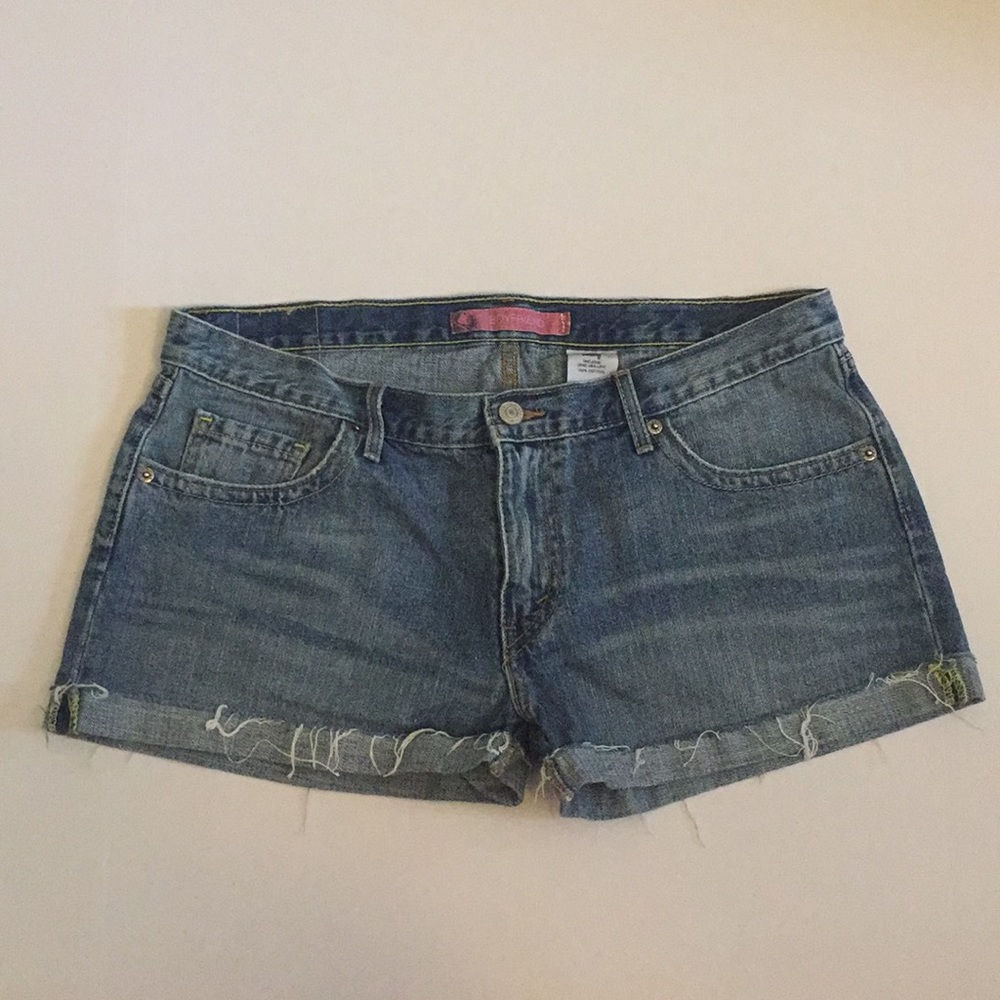 Levi’s boyfriend shorts